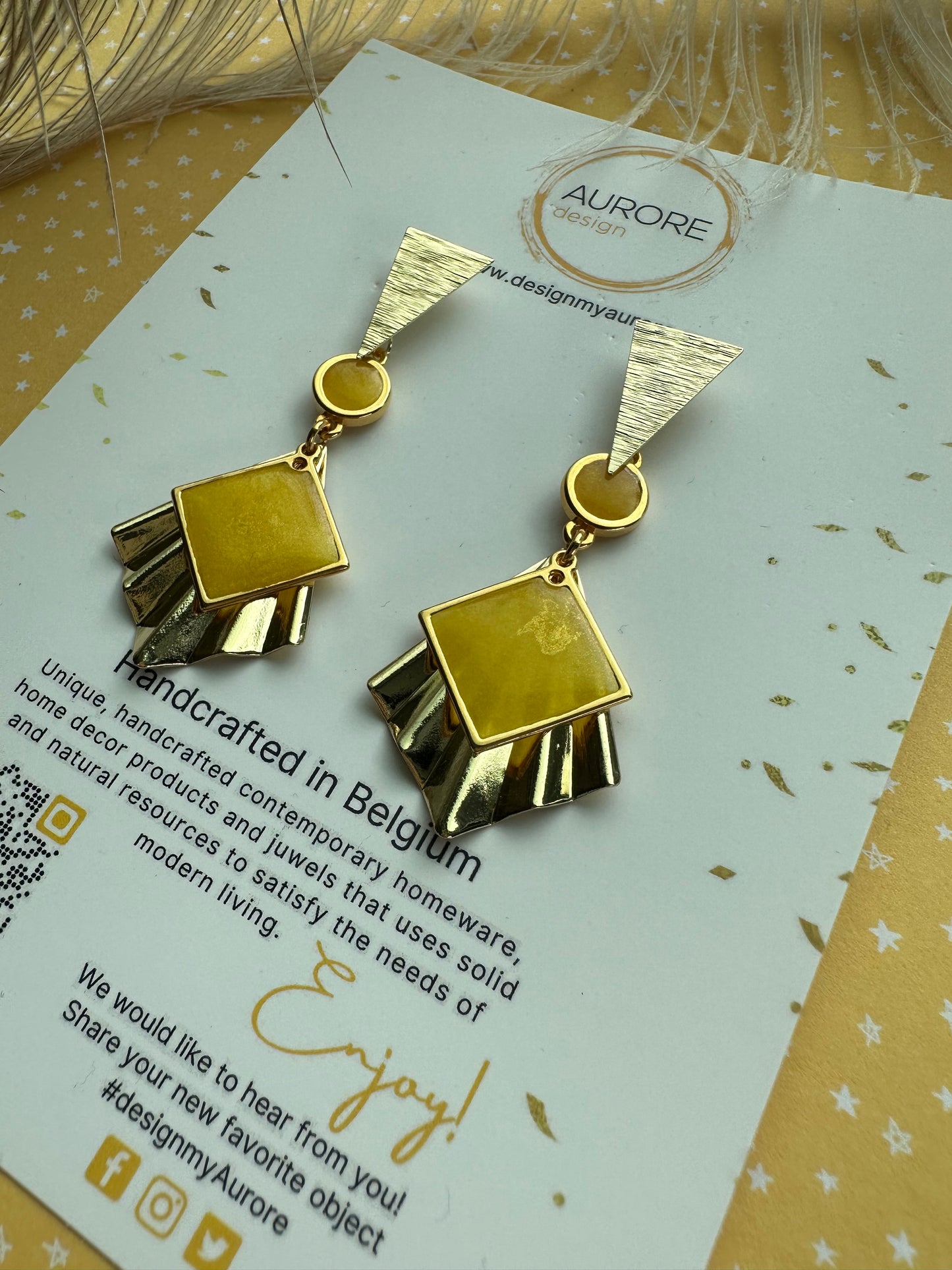 Art Nouveau geïnspireerde statement oorbellen, Geel