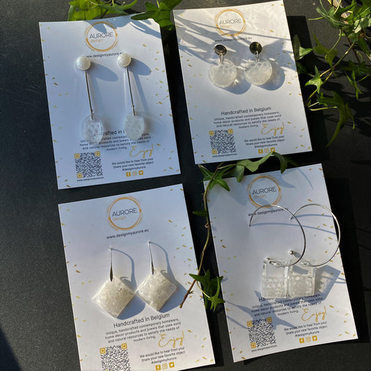 Zilveren oorbellen, vierkante hanger met katoeninleg